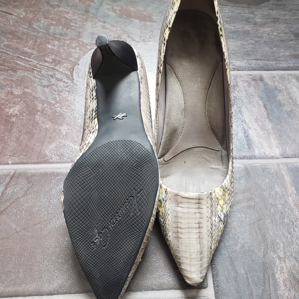 Kenneth Cole Python Pumps Size 9 - image 1